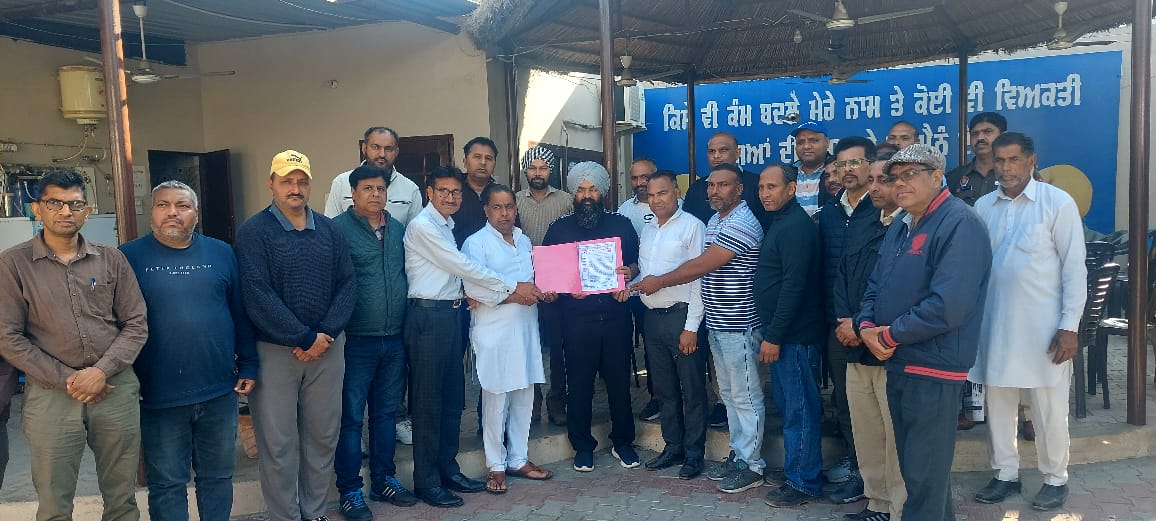 ਪੁਰਾਣੀ ਪੈਨਸ਼ਨ ਬਹਾਲੀ ਸੰਘਰਸ਼ ਕਮੇਟੀ ਵਲੋਂ ਡਿਪਟੀ ਸਪੀਕਰ ਜੈ ਕਿਸ਼ਨ ਸਿੰਘ ਰੌੜੀ ਨੂੰ ਦਿੱਤਾ ਰੋਸ ਪੱਤਰ।